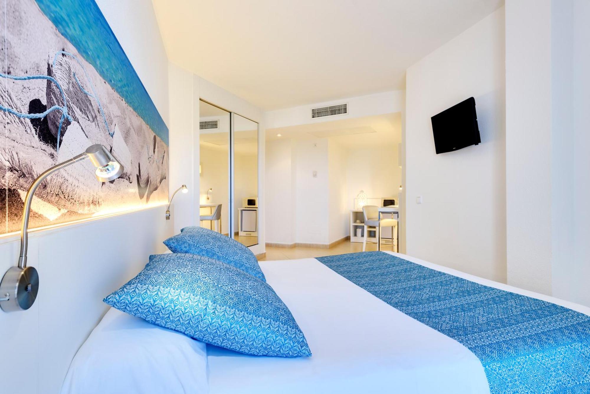 Aparthotel Tropic Garden ซานตาเอวเลเรียเดสริว ภายนอก รูปภาพ