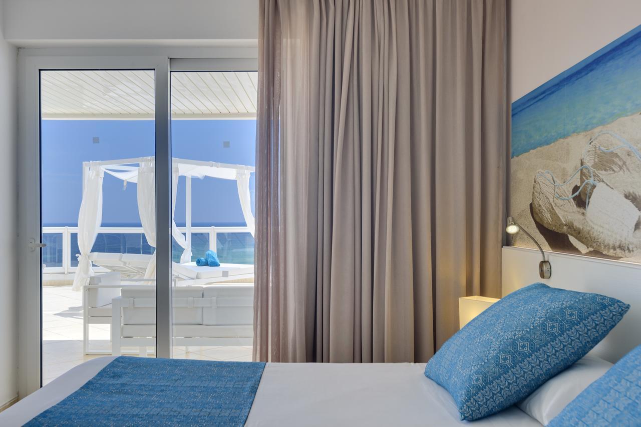 Aparthotel Tropic Garden ซานตาเอวเลเรียเดสริว ภายนอก รูปภาพ